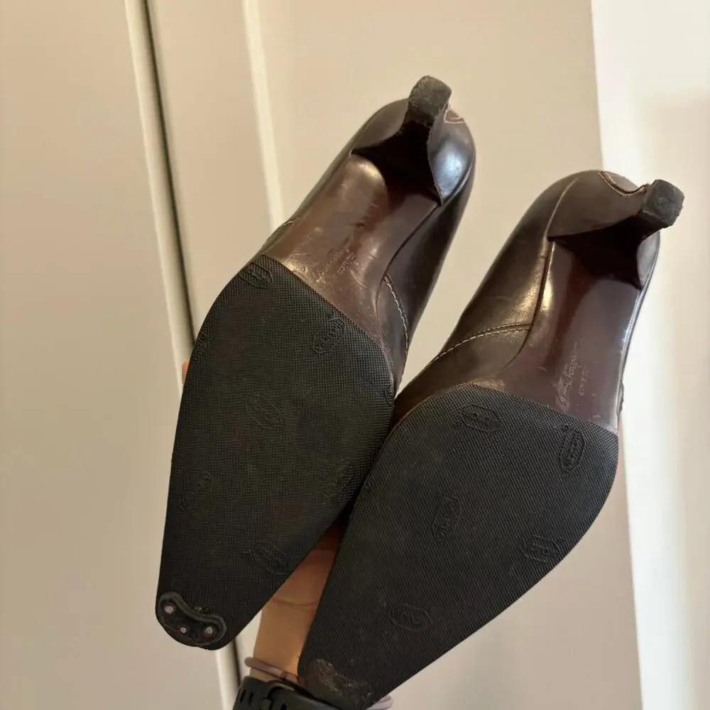 Ferragamo vintage Y2K chocolate brown leather kitten heels sz 8